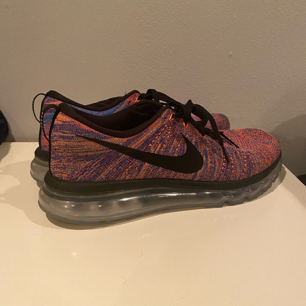 Nike Flyknit Max